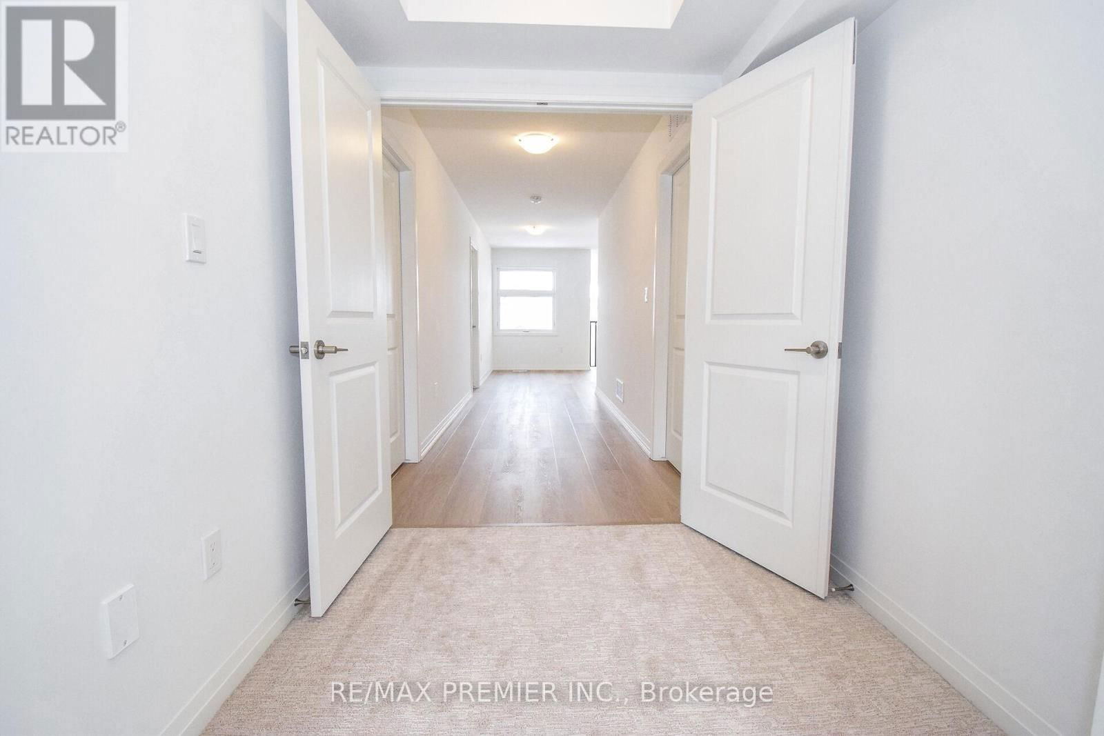 96 ACACIA ROAD Image 38