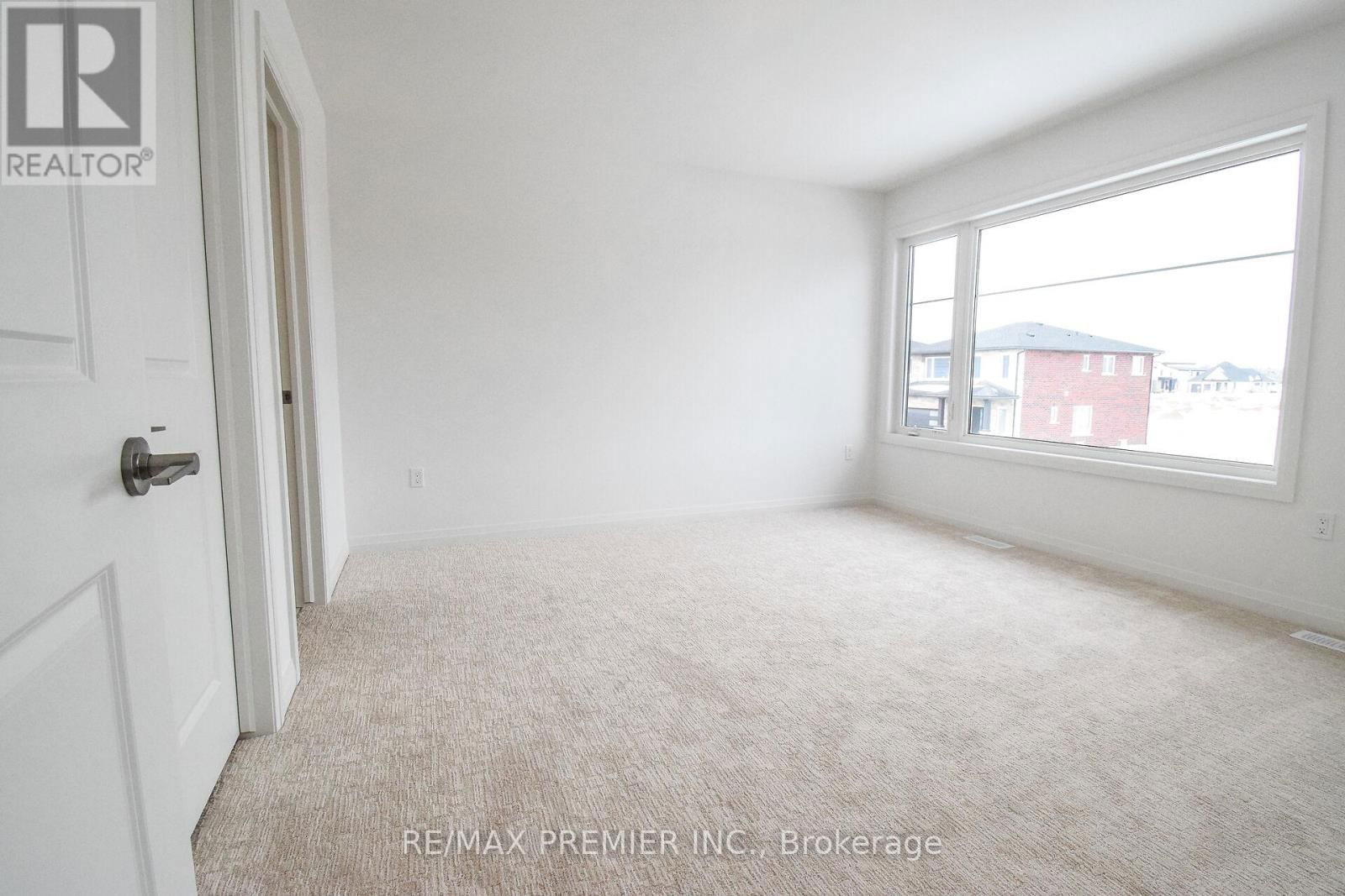 96 ACACIA ROAD Image 39