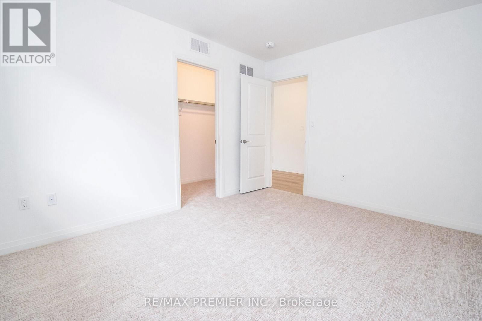 96 ACACIA ROAD Image 42