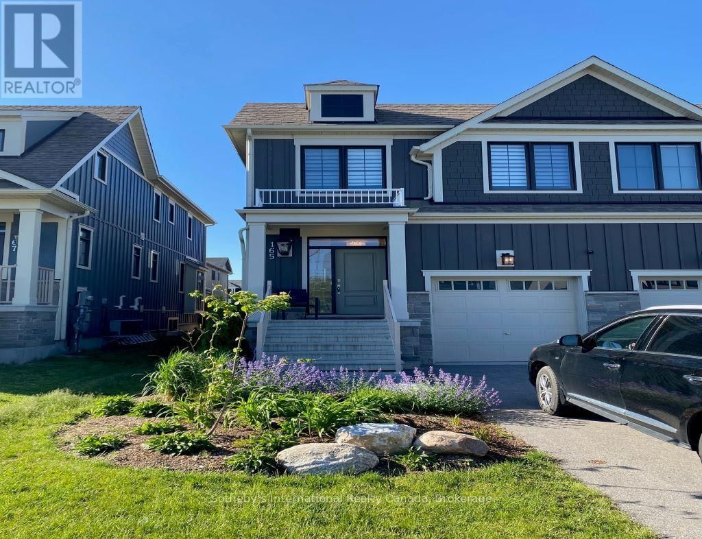 165 YELLOW BIRCH CRESCENT Image 2