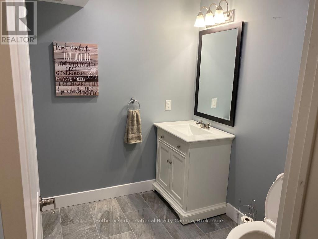 165 YELLOW BIRCH CRESCENT Image 21