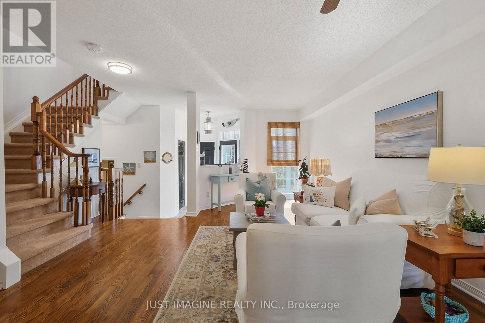 57 HEMLO CRESCENT Image 12
