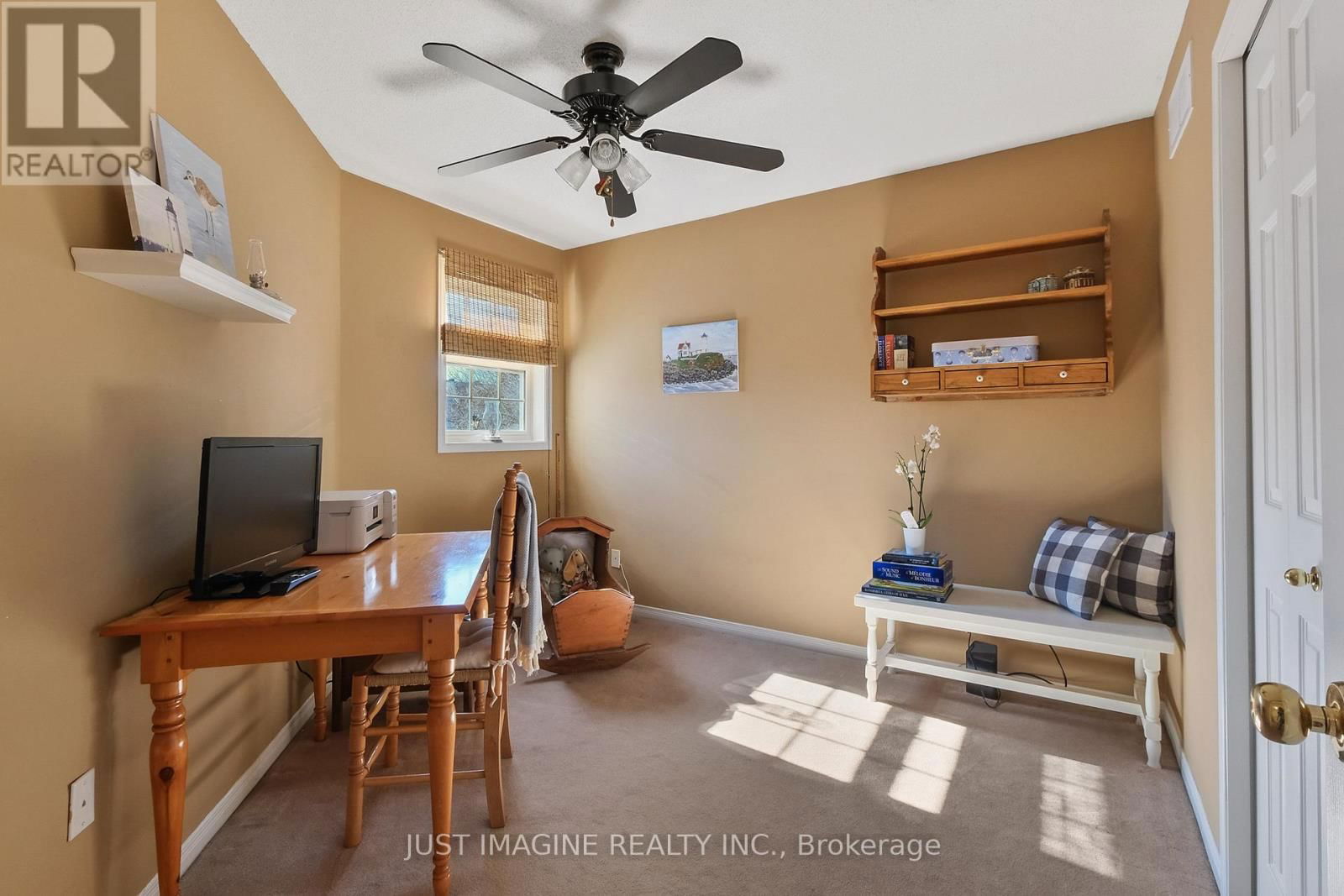 57 HEMLO CRESCENT Image 27