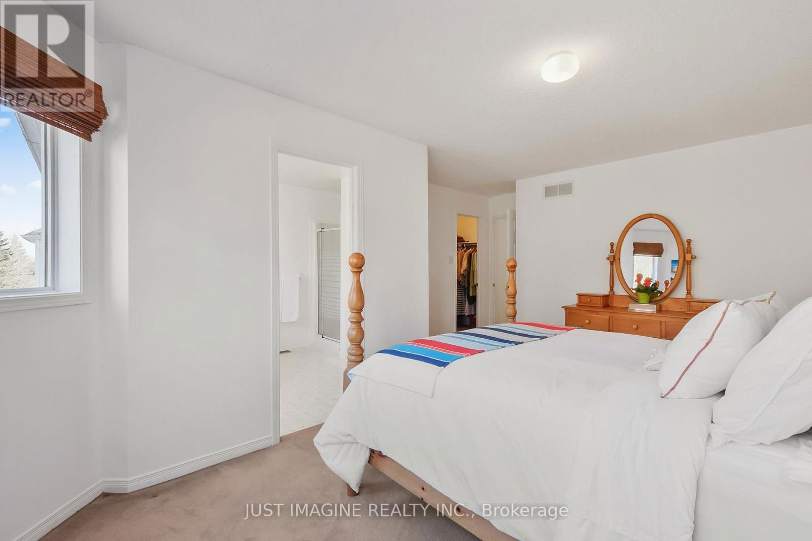 57 HEMLO CRESCENT Image 33