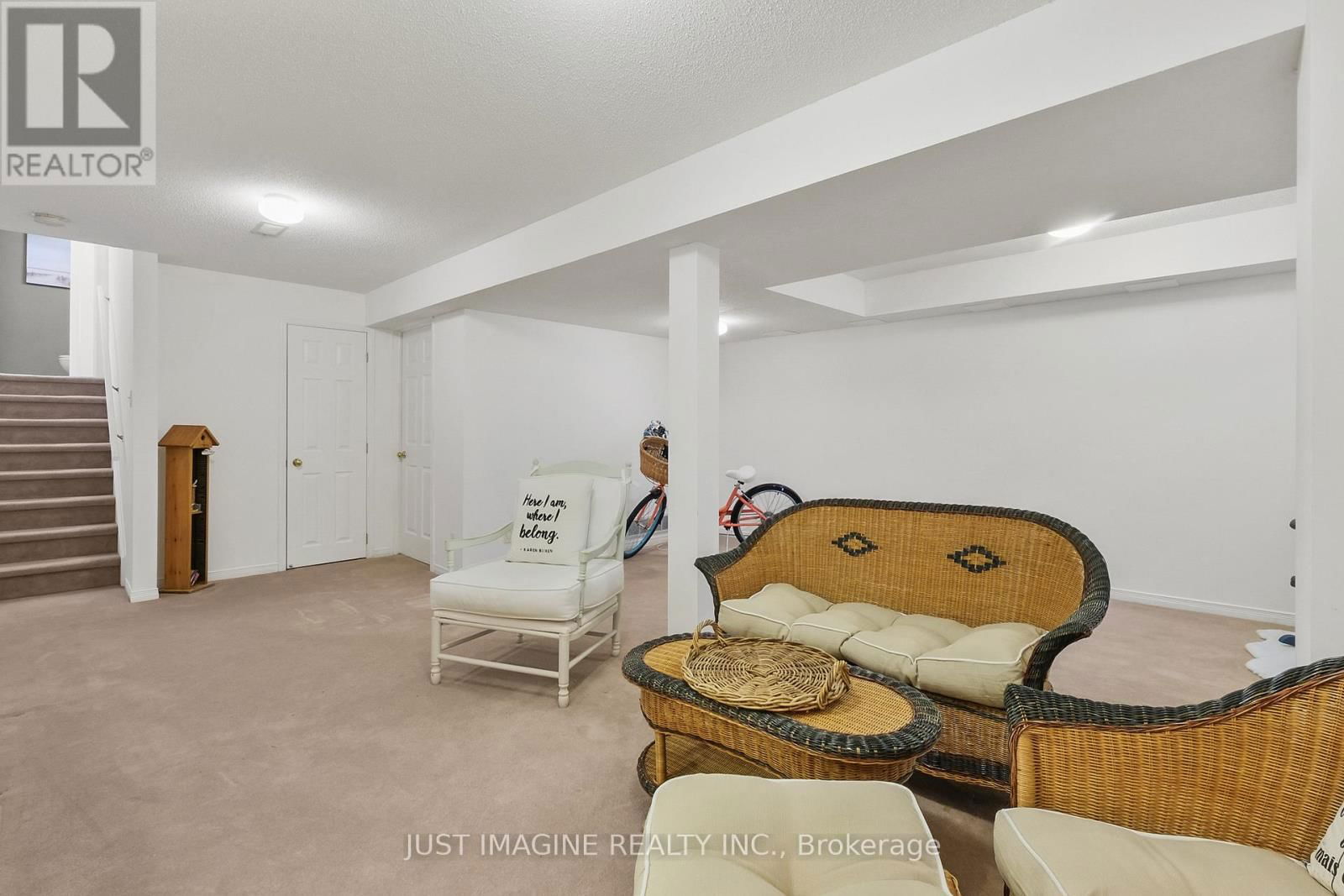 57 HEMLO CRESCENT Image 38
