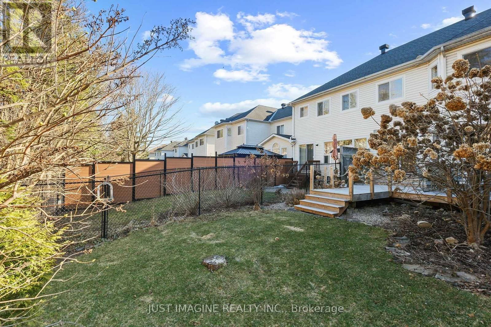 57 HEMLO CRESCENT Image 44