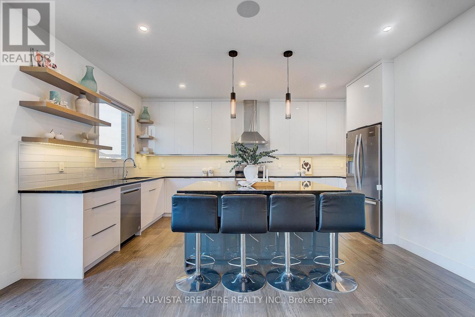 1357 MEDWAY PARK DRIVE Image 11