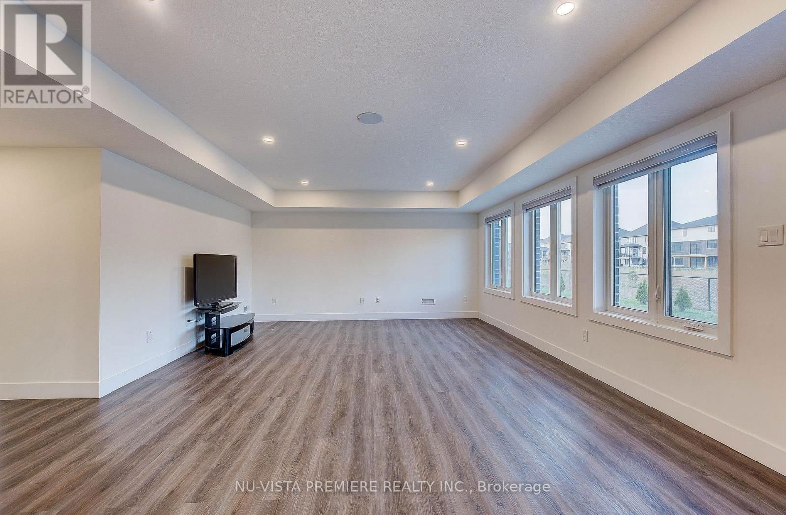 1357 MEDWAY PARK DRIVE Image 38