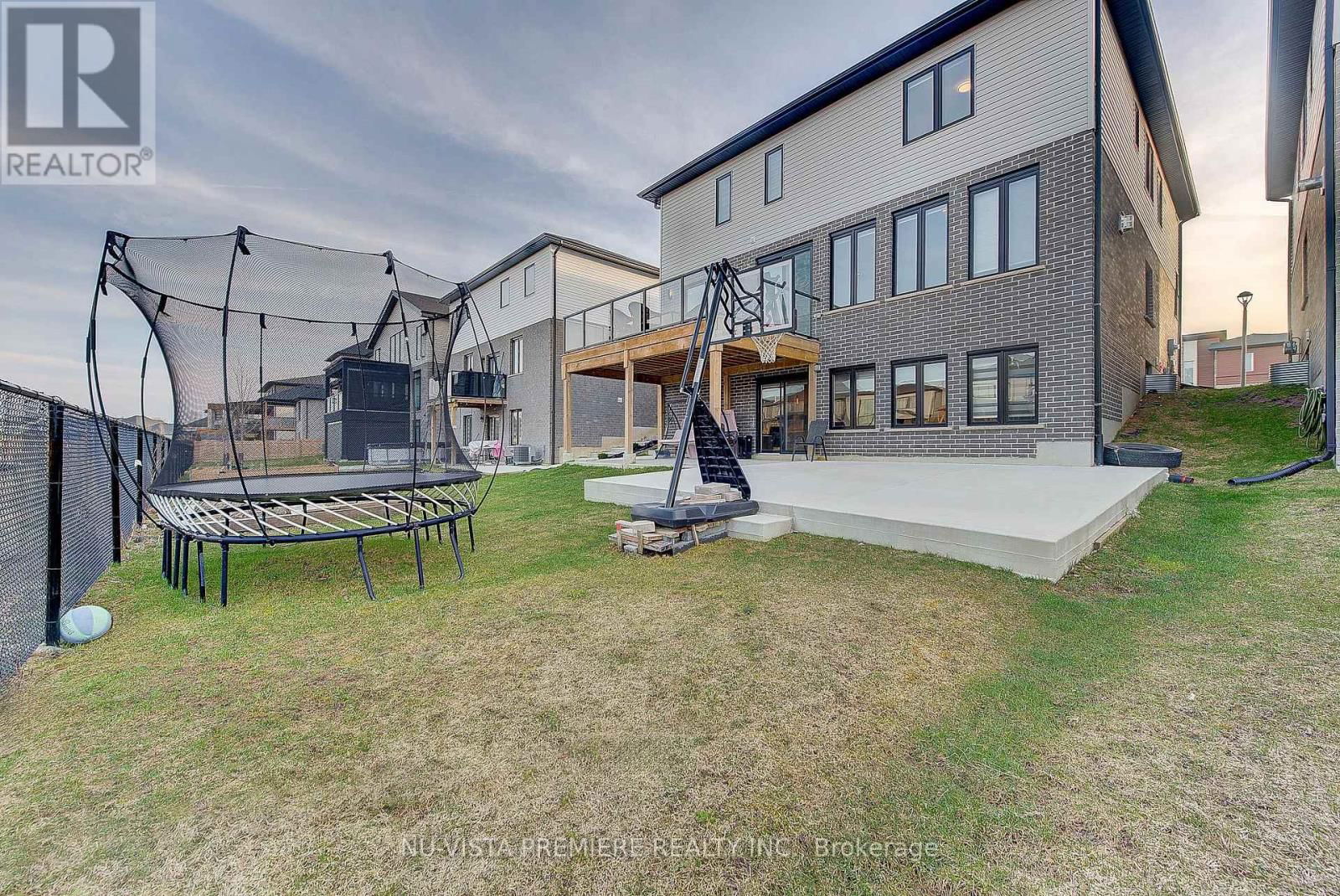 1357 MEDWAY PARK DRIVE Image 40