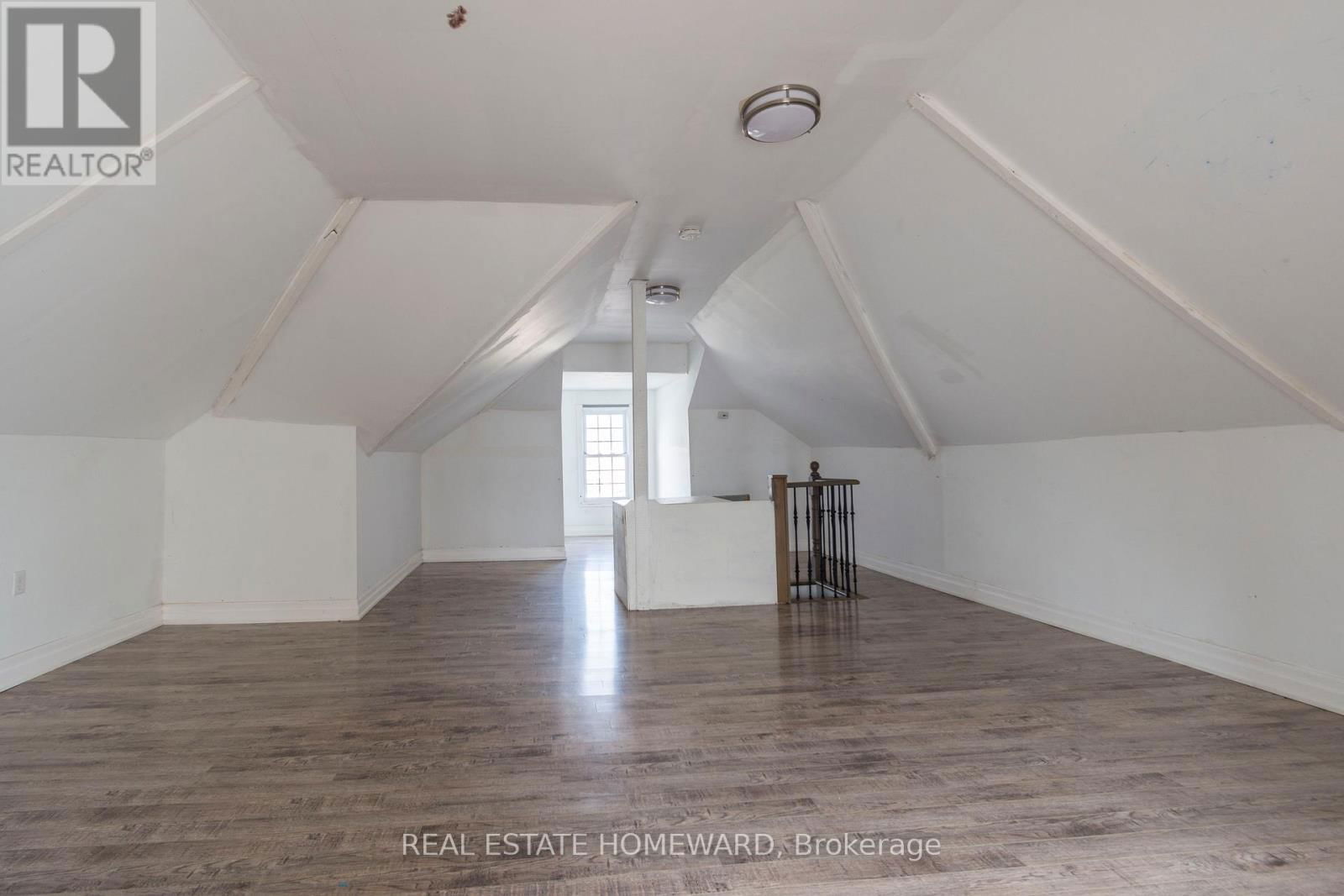 195 VICTORIA AVENUE Image 18