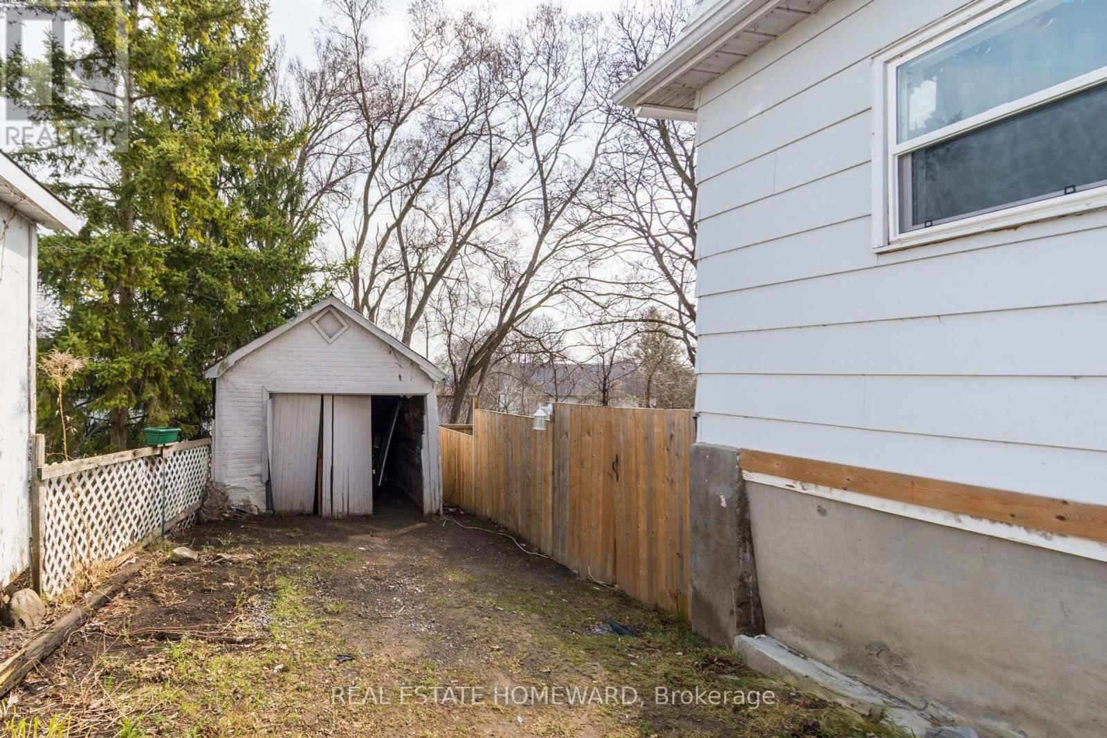 195 VICTORIA AVENUE Image 25