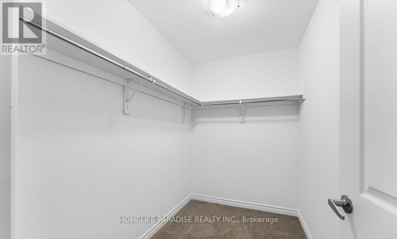 8 - 37 RENFREW TRAIL SOUTH Image 18