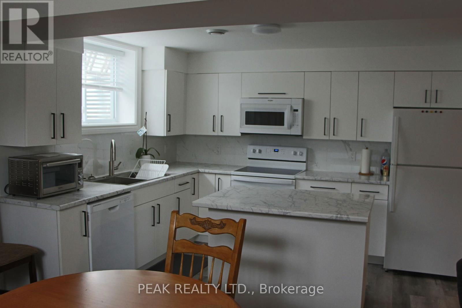 38812 VIENNA STREET Image 13