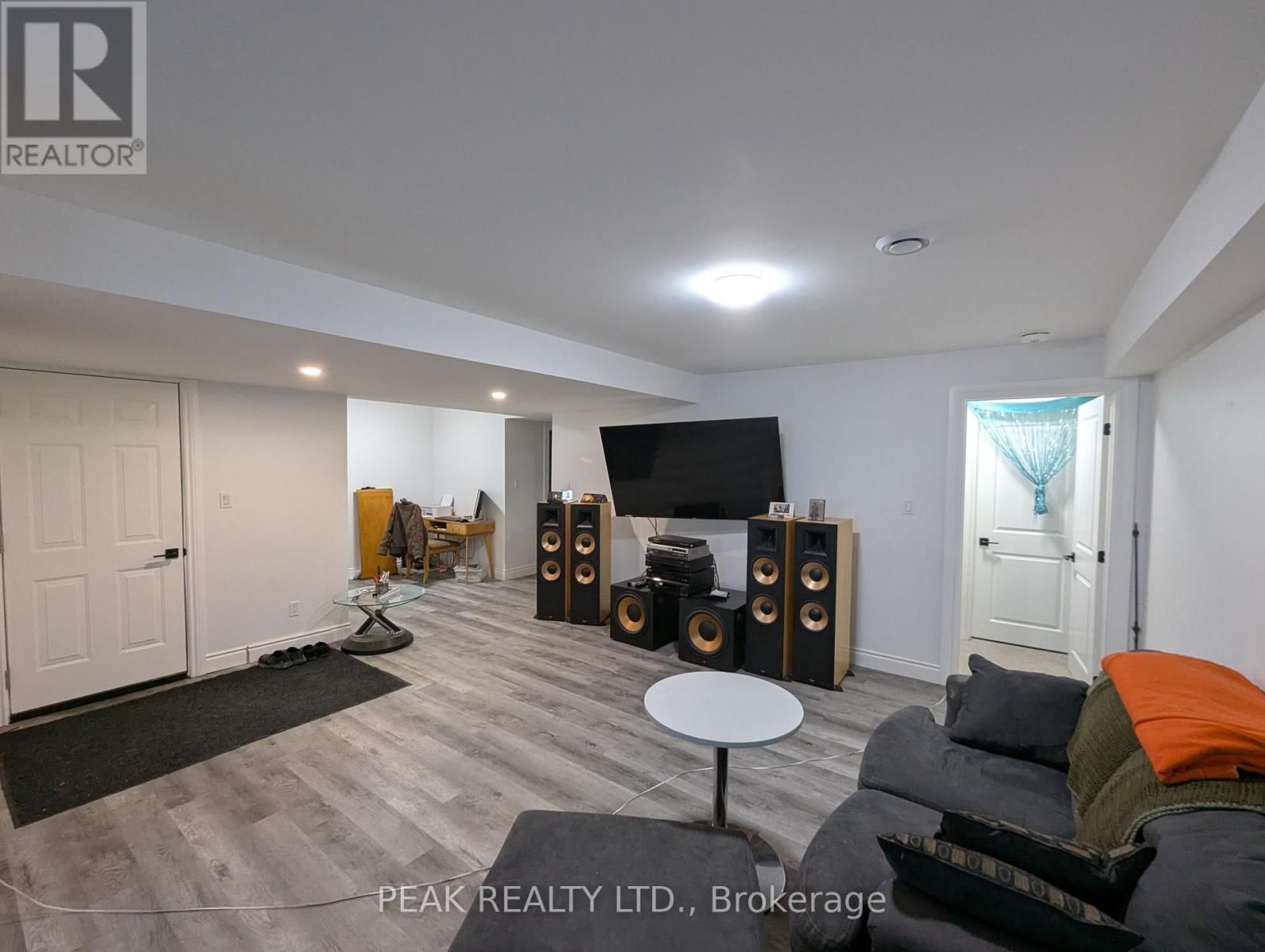 38812 VIENNA STREET Image 14
