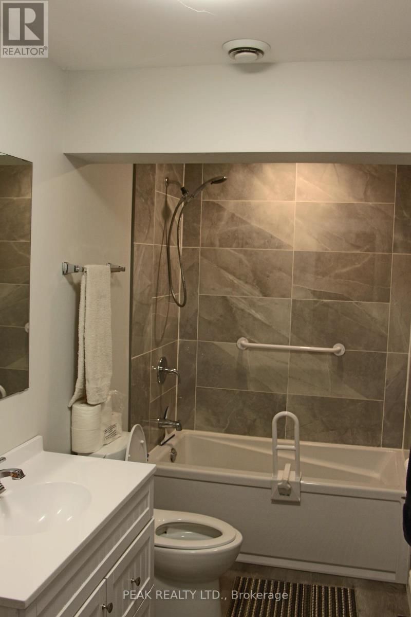 38812 VIENNA STREET Image 15