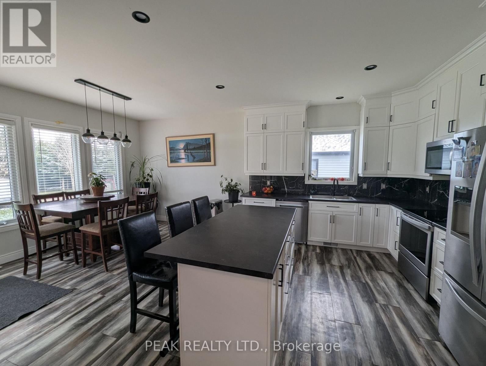 38812 VIENNA STREET Image 8