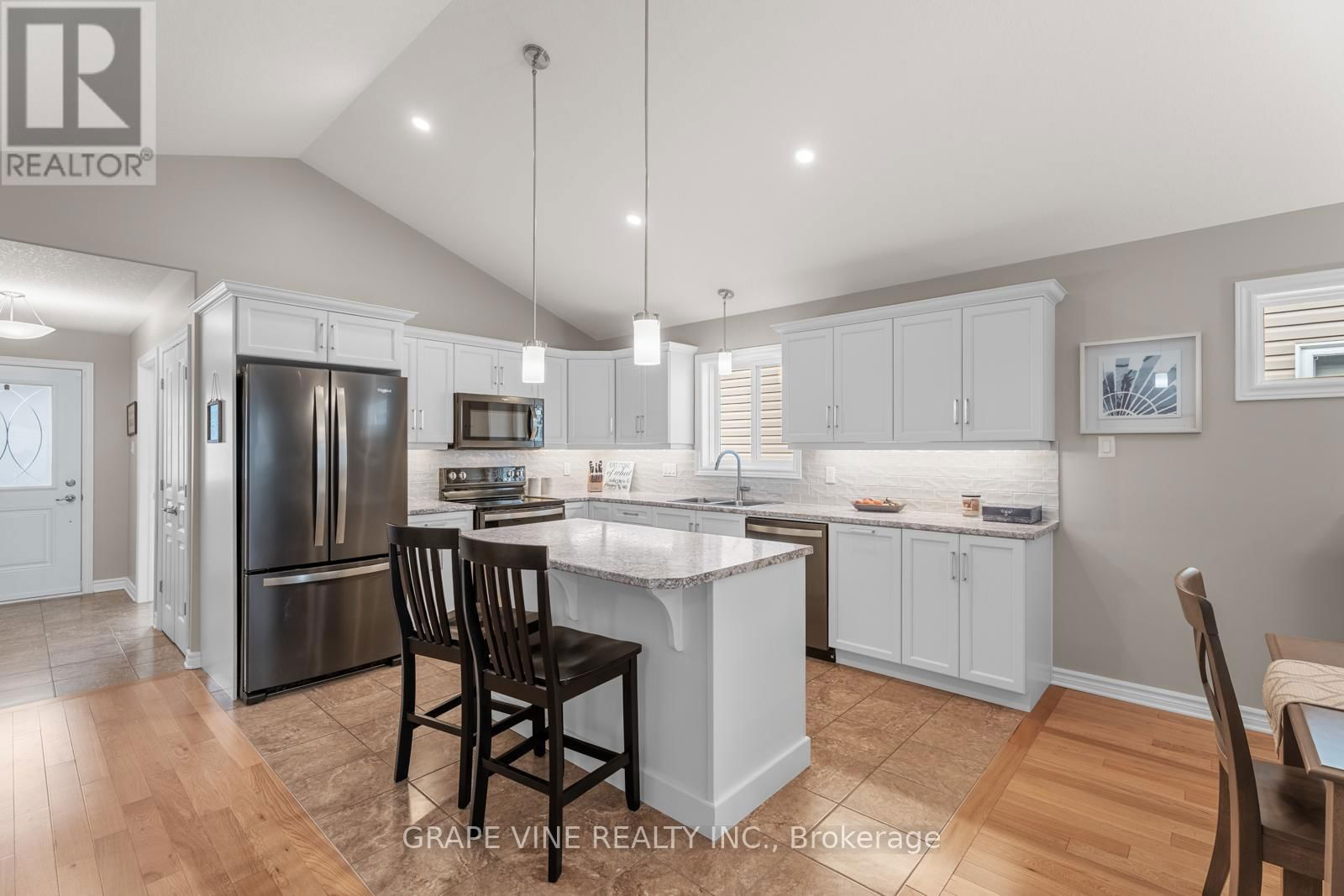 207 MCKENNY STREET Image 10