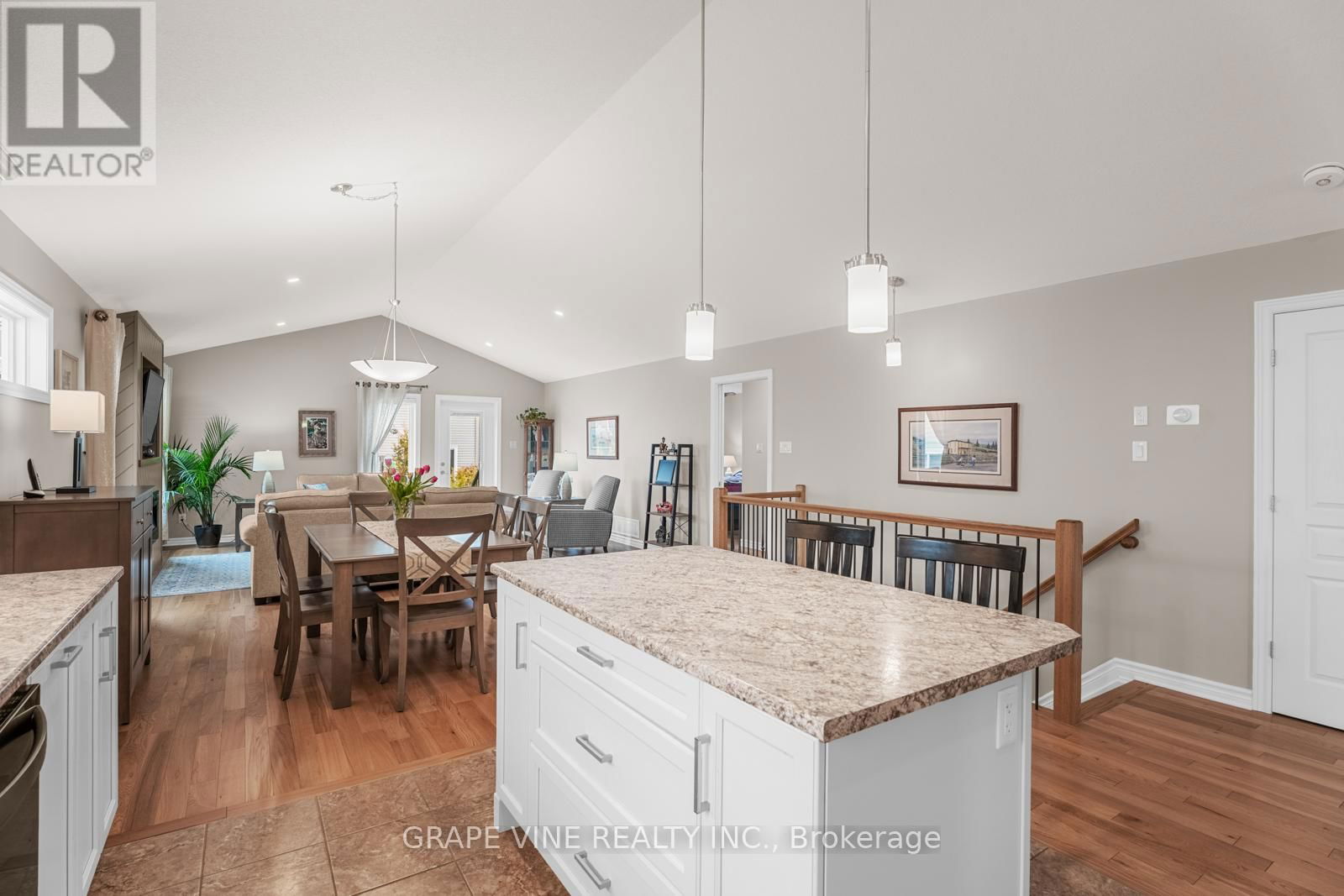 207 MCKENNY STREET Image 13