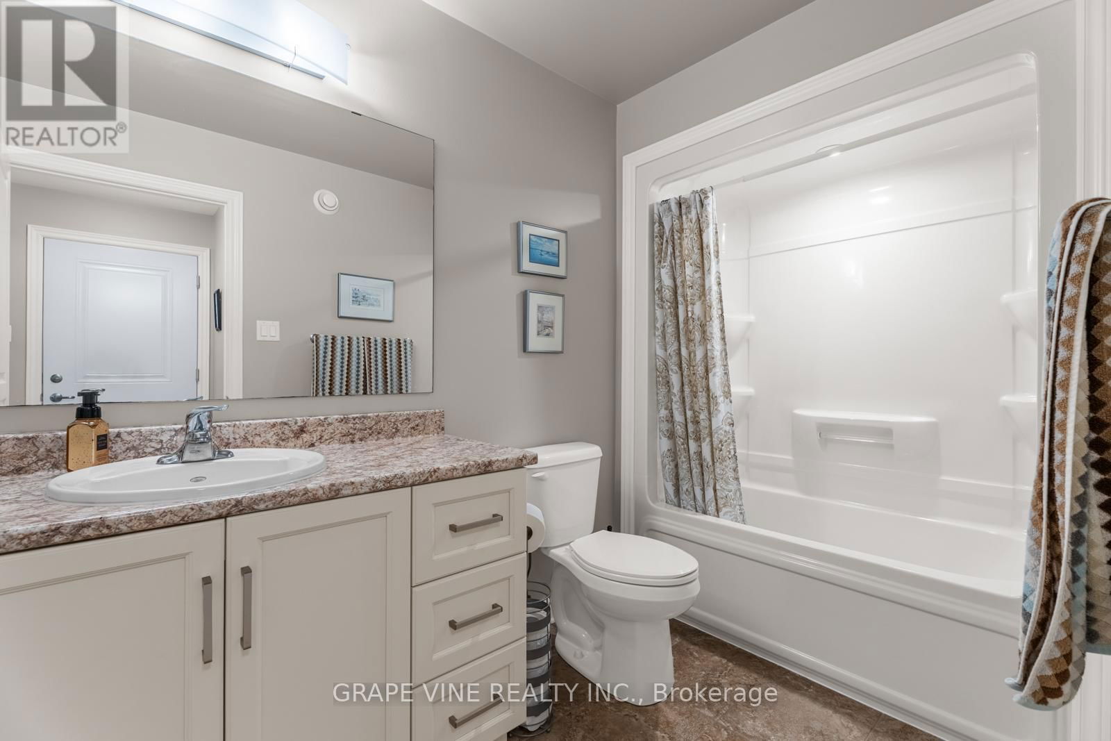 207 MCKENNY STREET Image 23