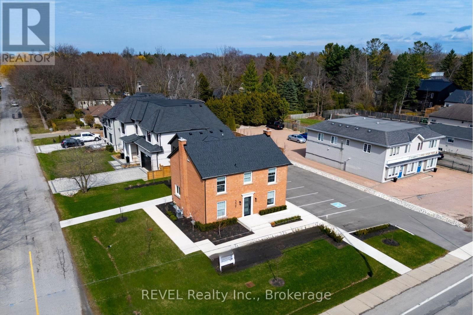 339 MARY STREET Image 11