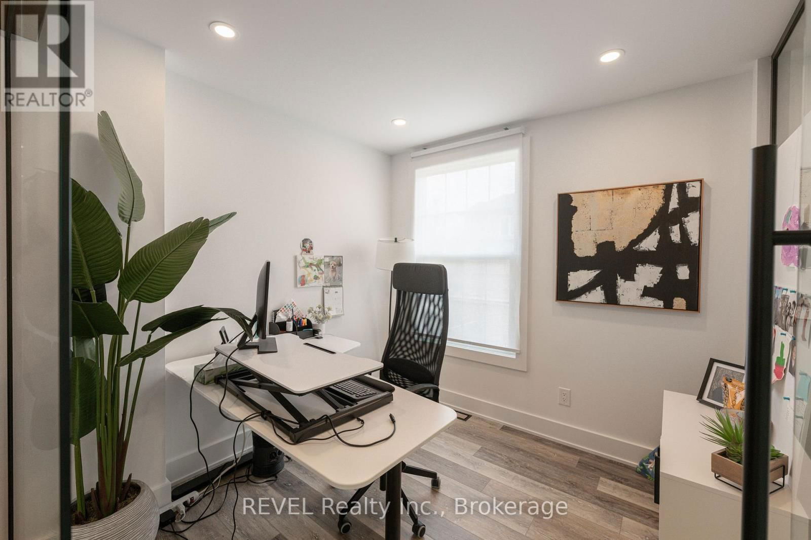 339 MARY STREET Image 18