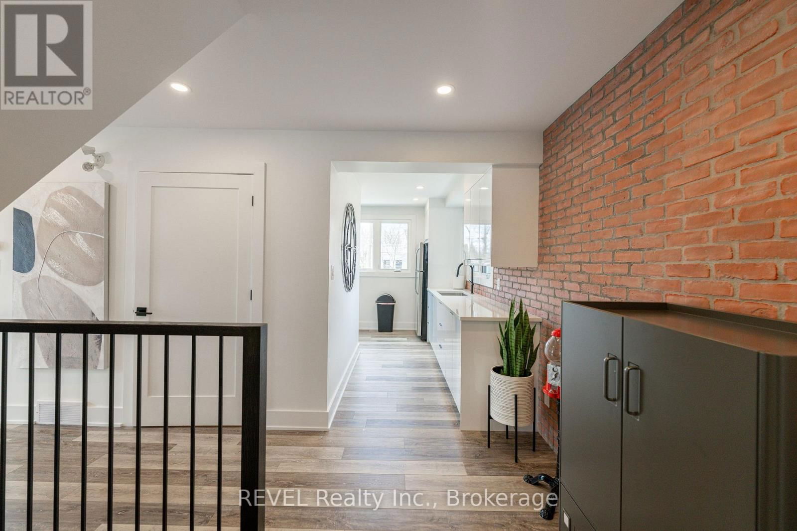 339 MARY STREET Image 20
