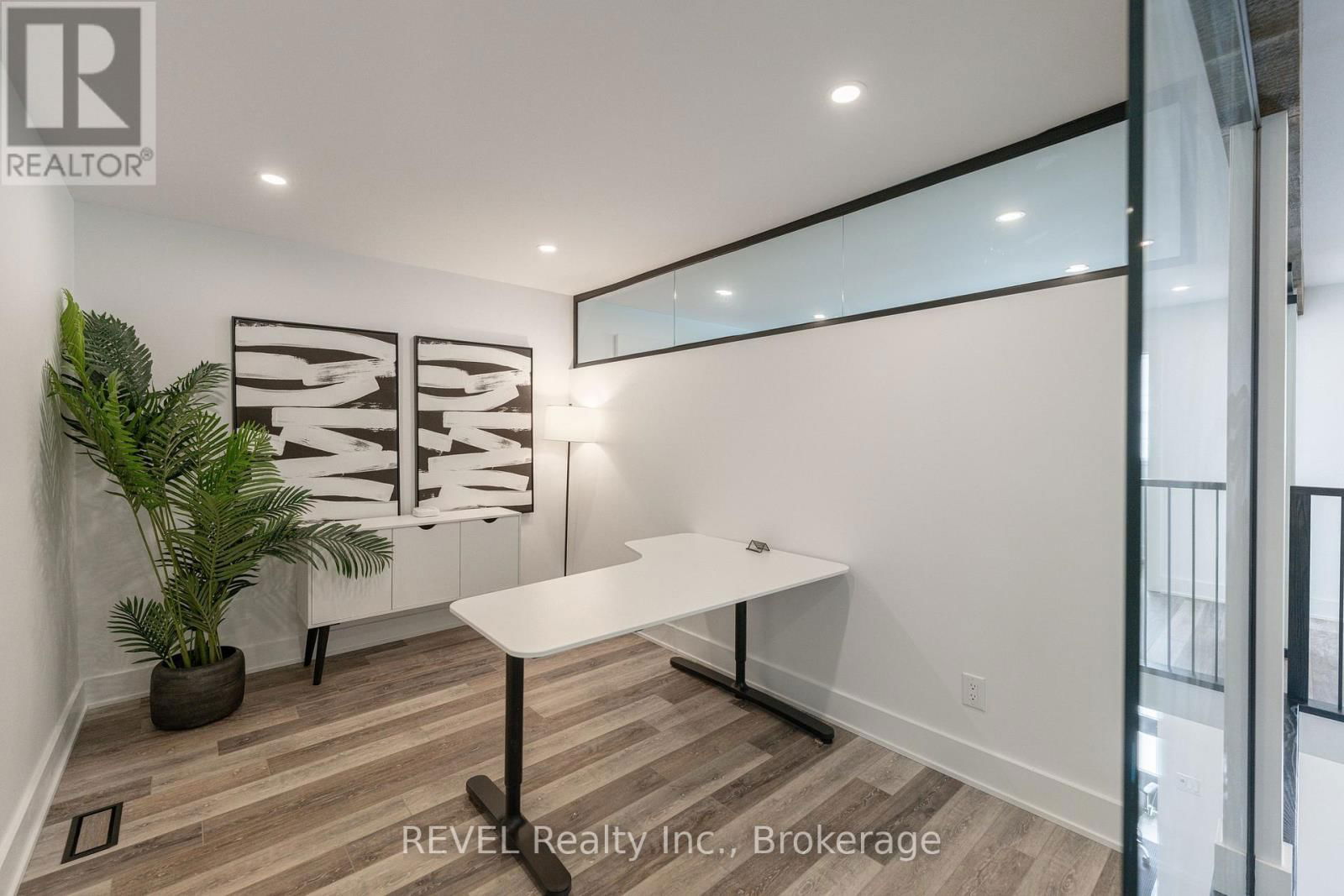 339 MARY STREET Image 28