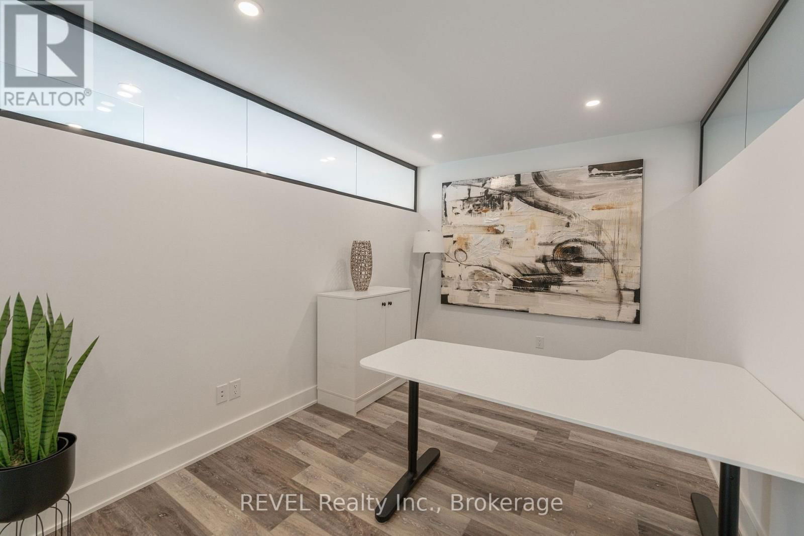 339 MARY STREET Image 30