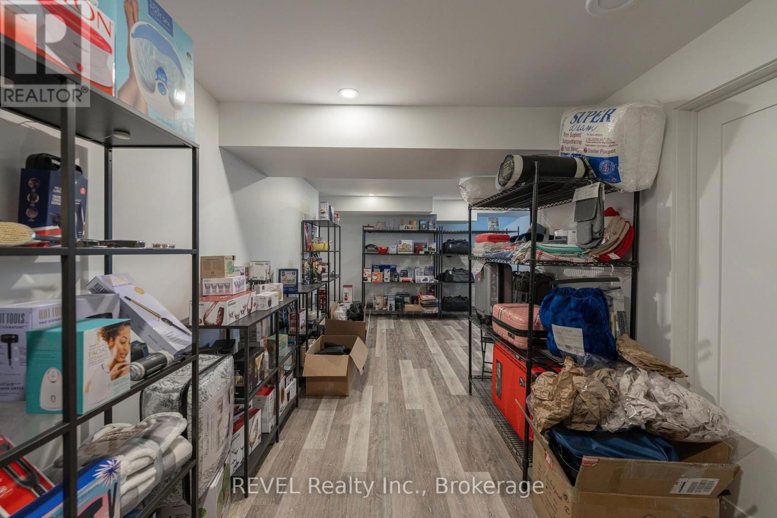 339 MARY STREET Image 36