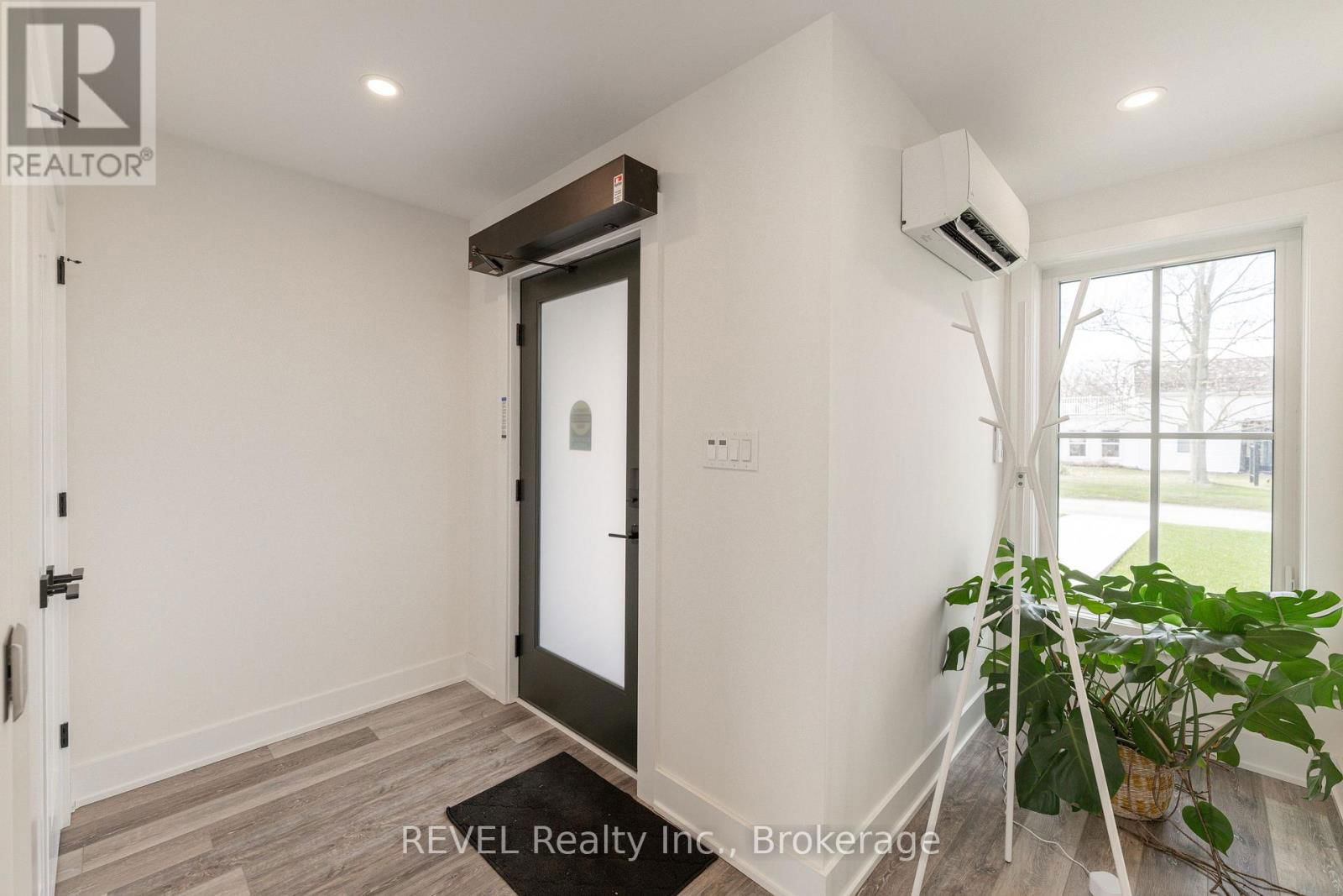 339 MARY STREET Image 37