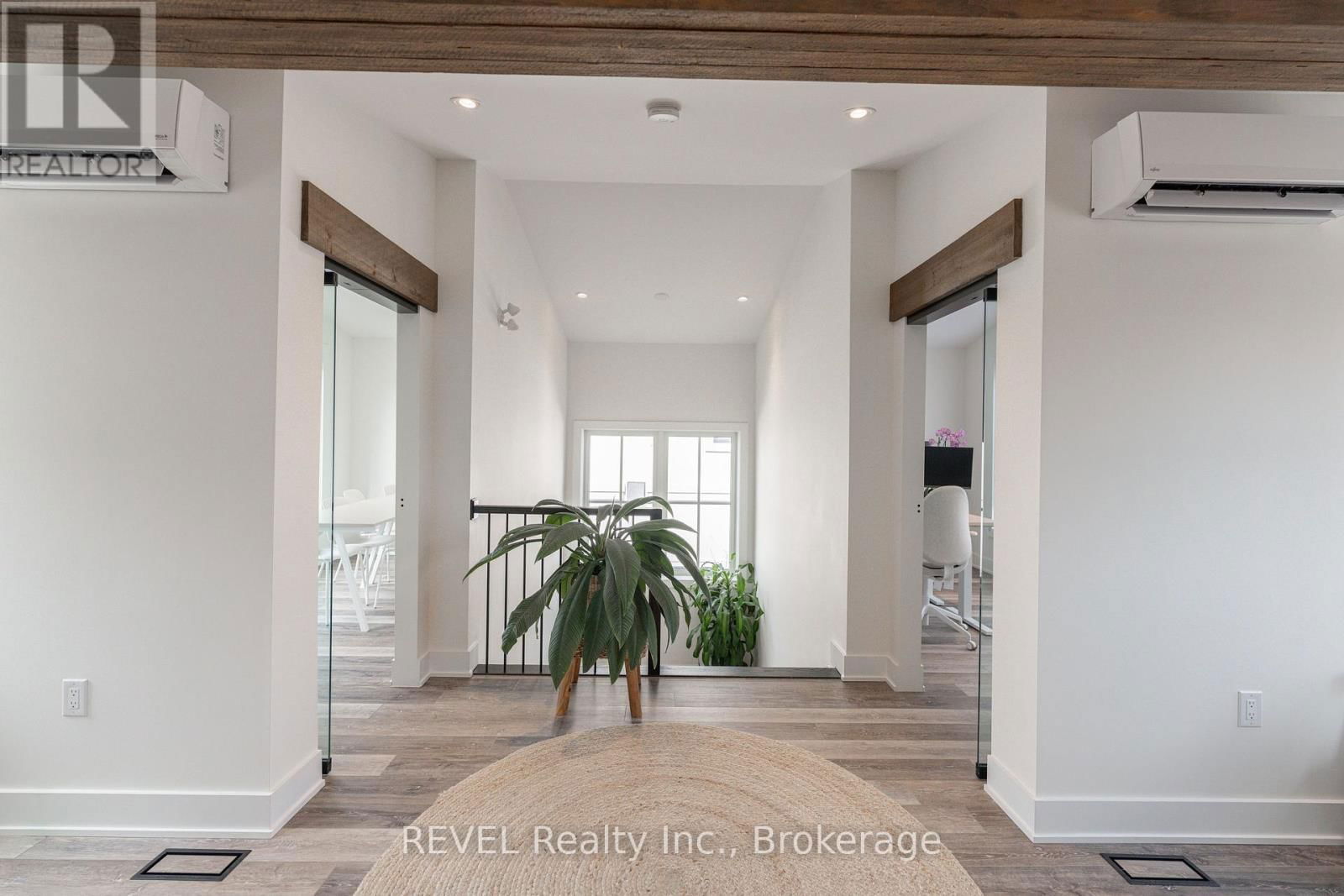 339 MARY STREET Image 44