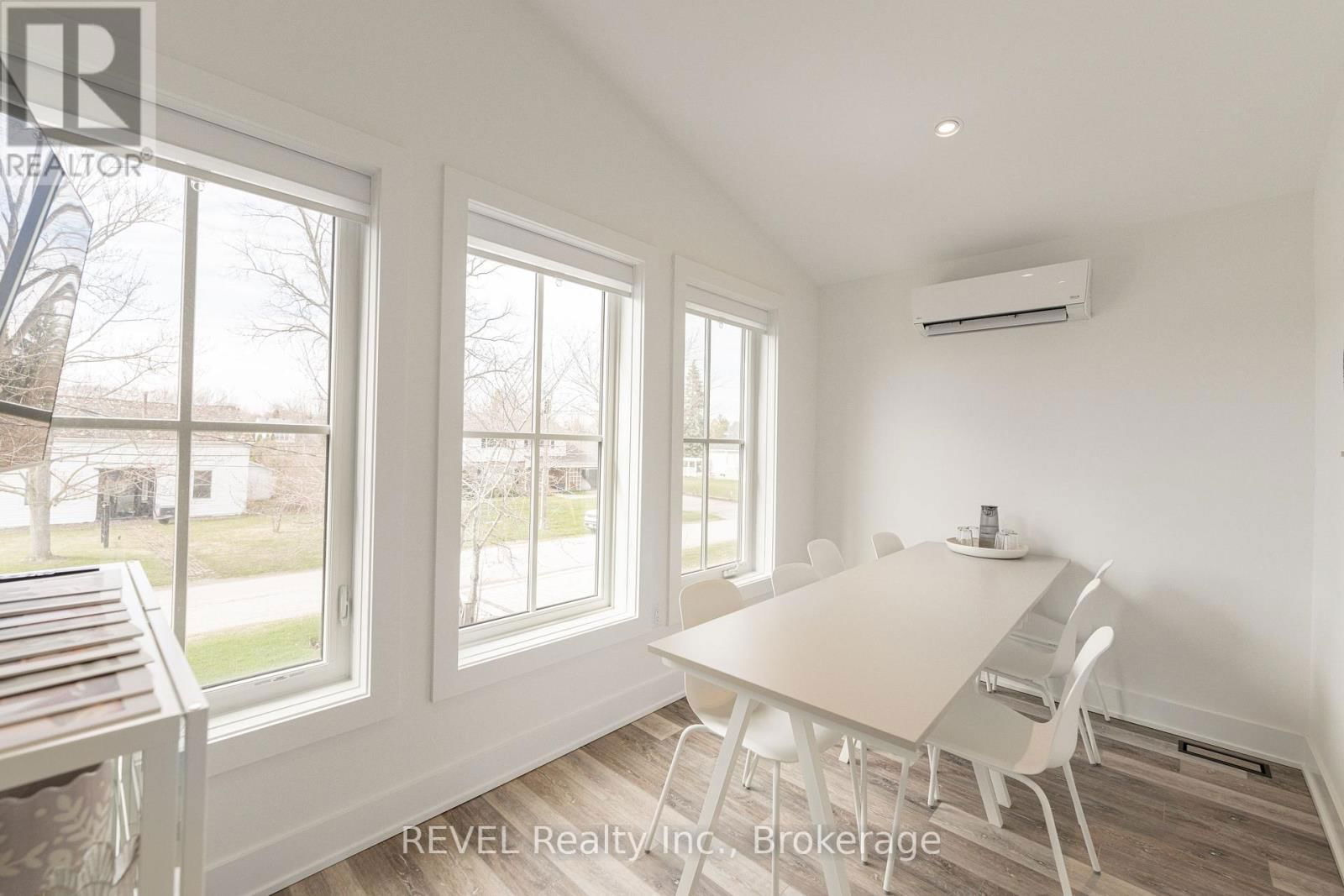 339 MARY STREET Image 47