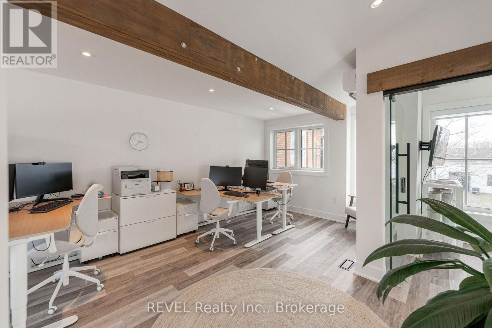 339 MARY STREET Image 48