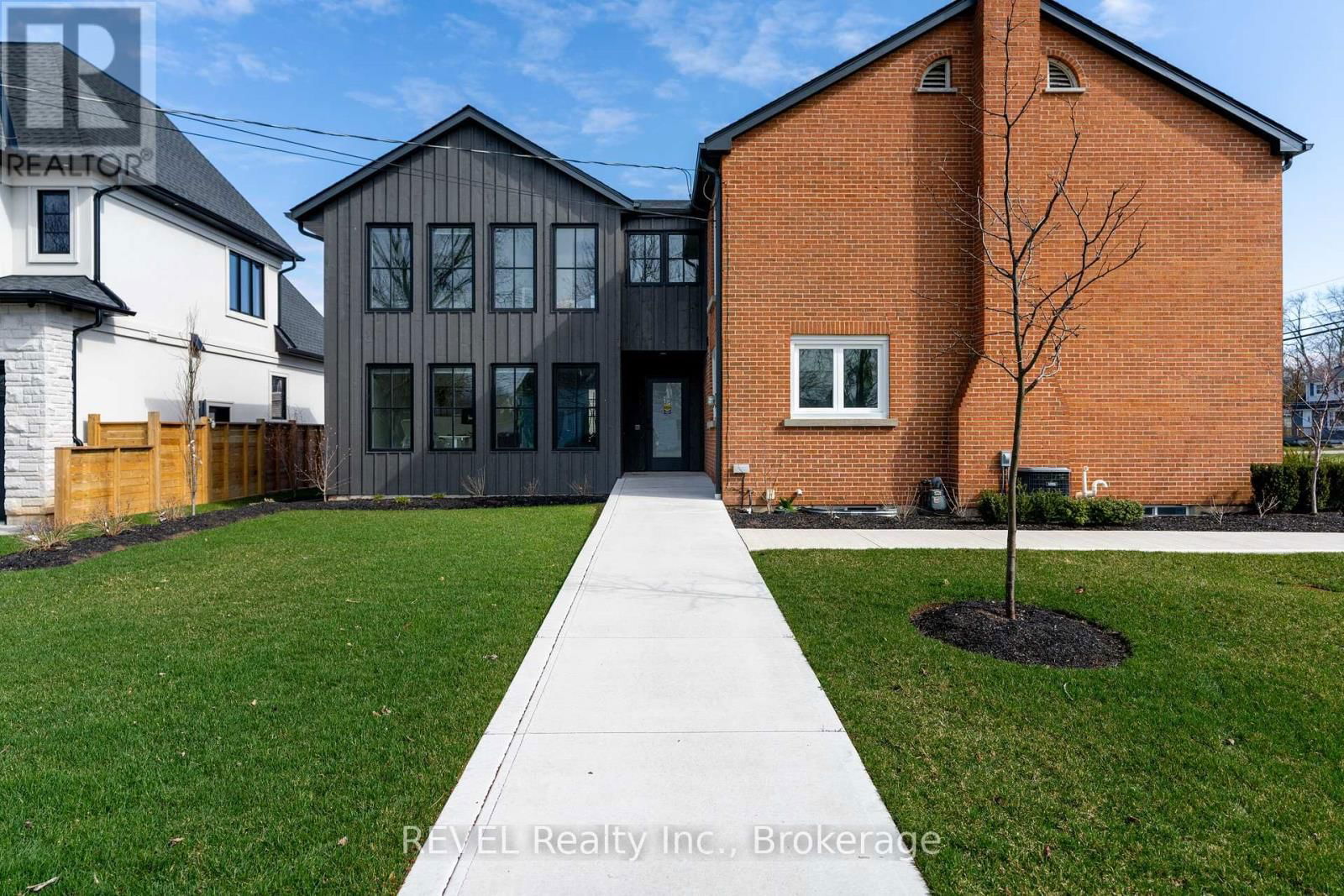339 MARY STREET Image 9