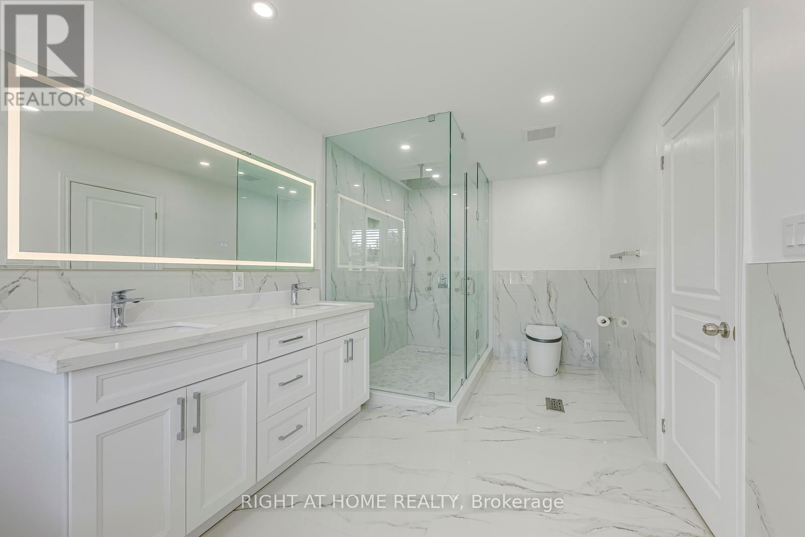 8 HACKAMORE COURT Image 18