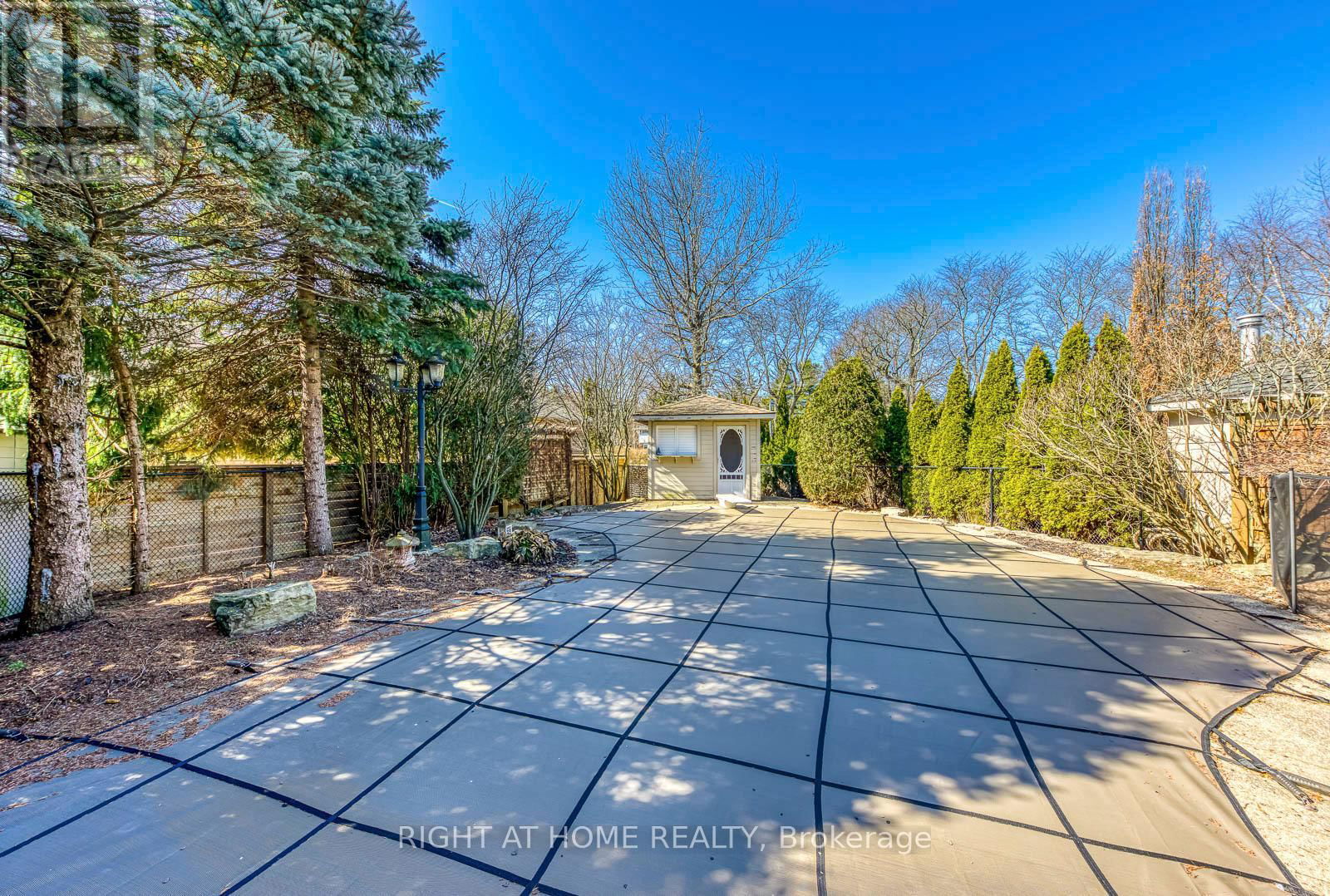 8 HACKAMORE COURT Image 46