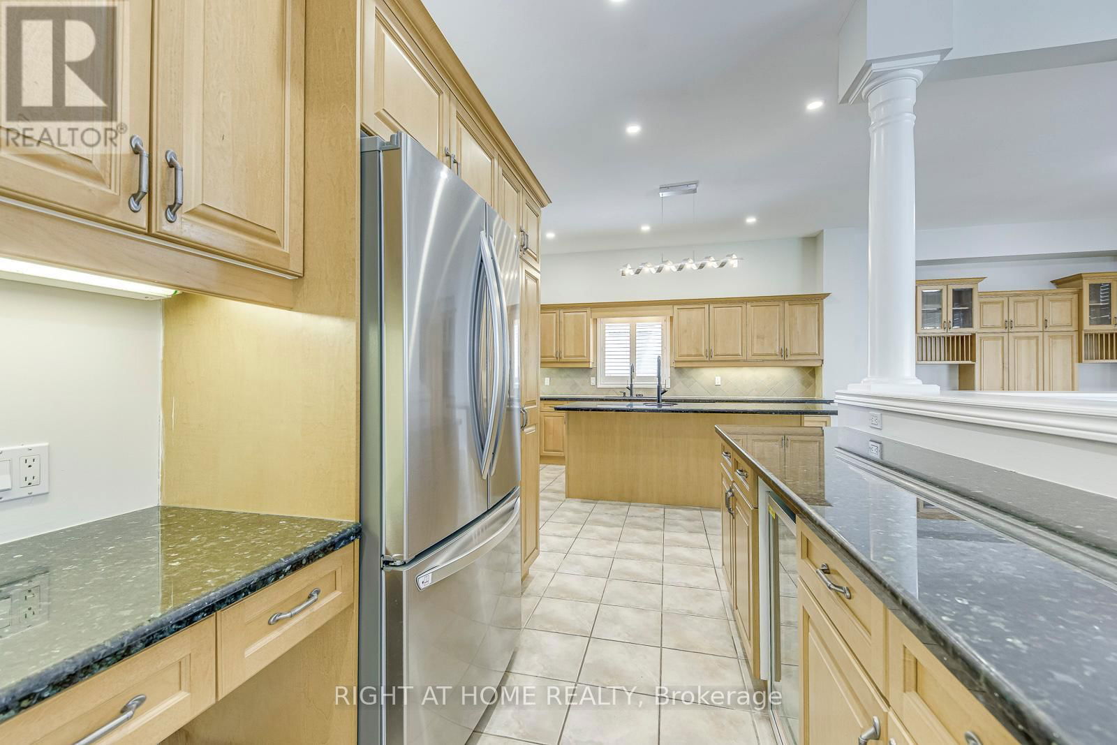 8 HACKAMORE COURT Image 8