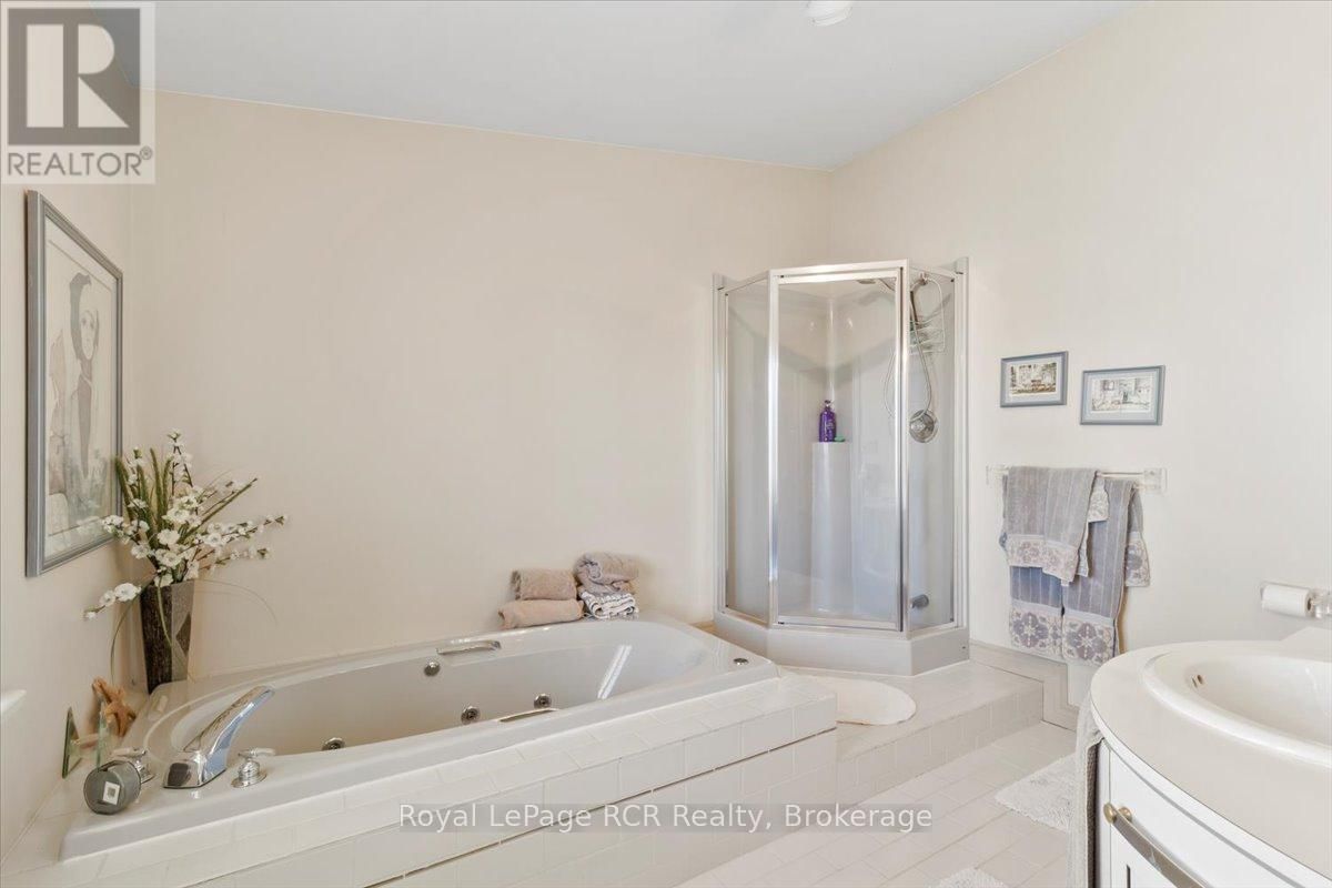 284 2ND AVENUE Image 19