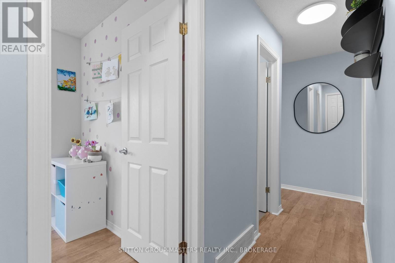 90 HICKORY STREET Image 15