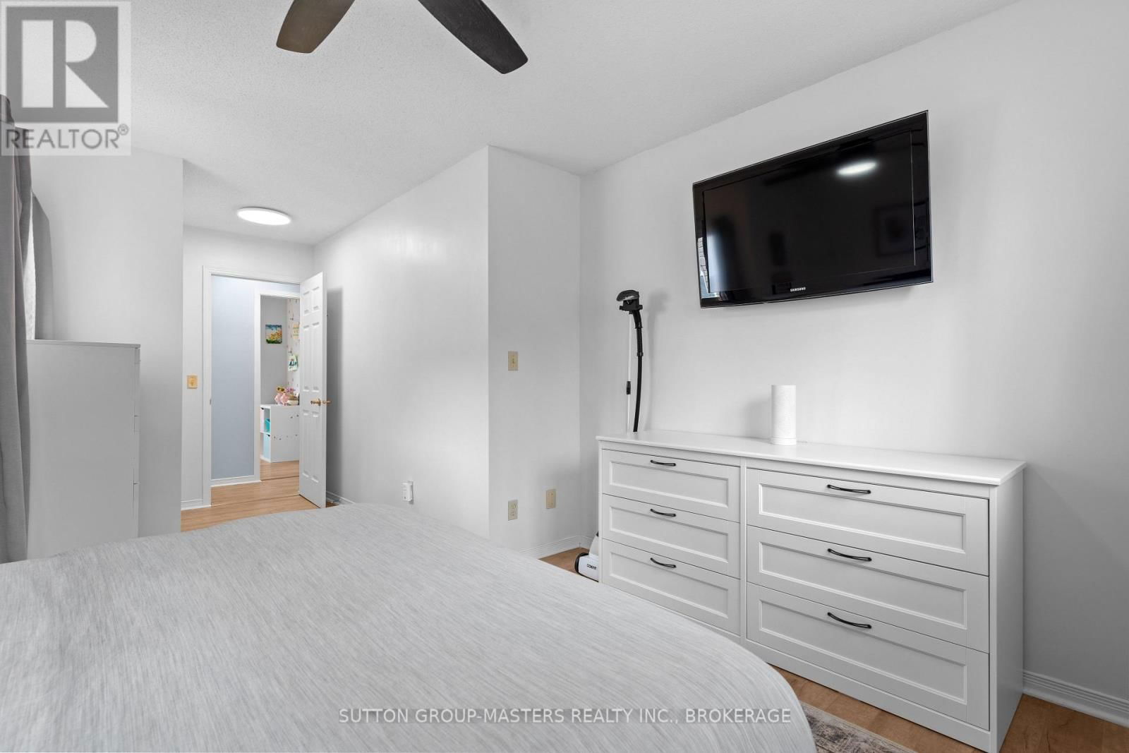 90 HICKORY STREET Image 18
