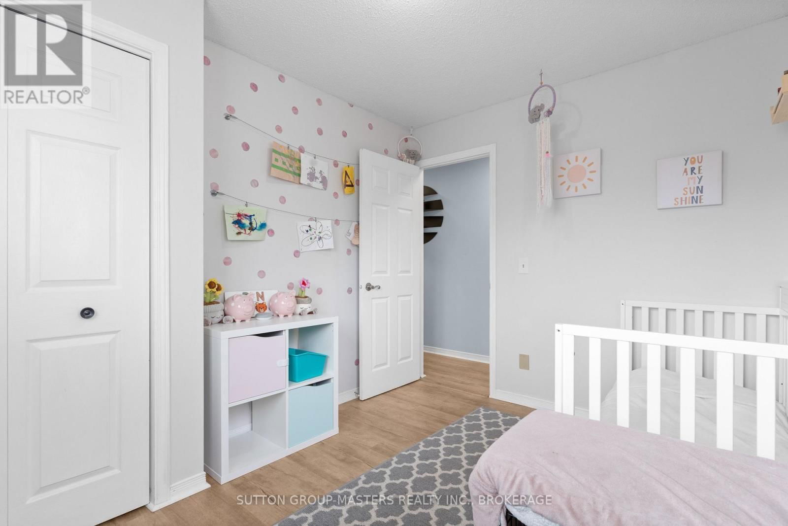 90 HICKORY STREET Image 24