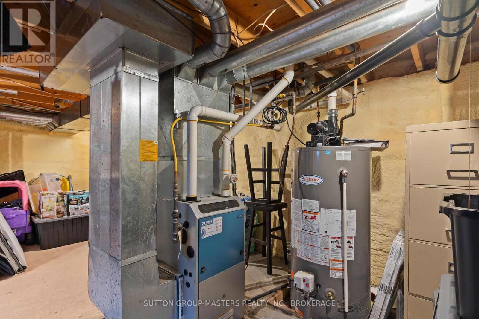 90 HICKORY STREET Image 25