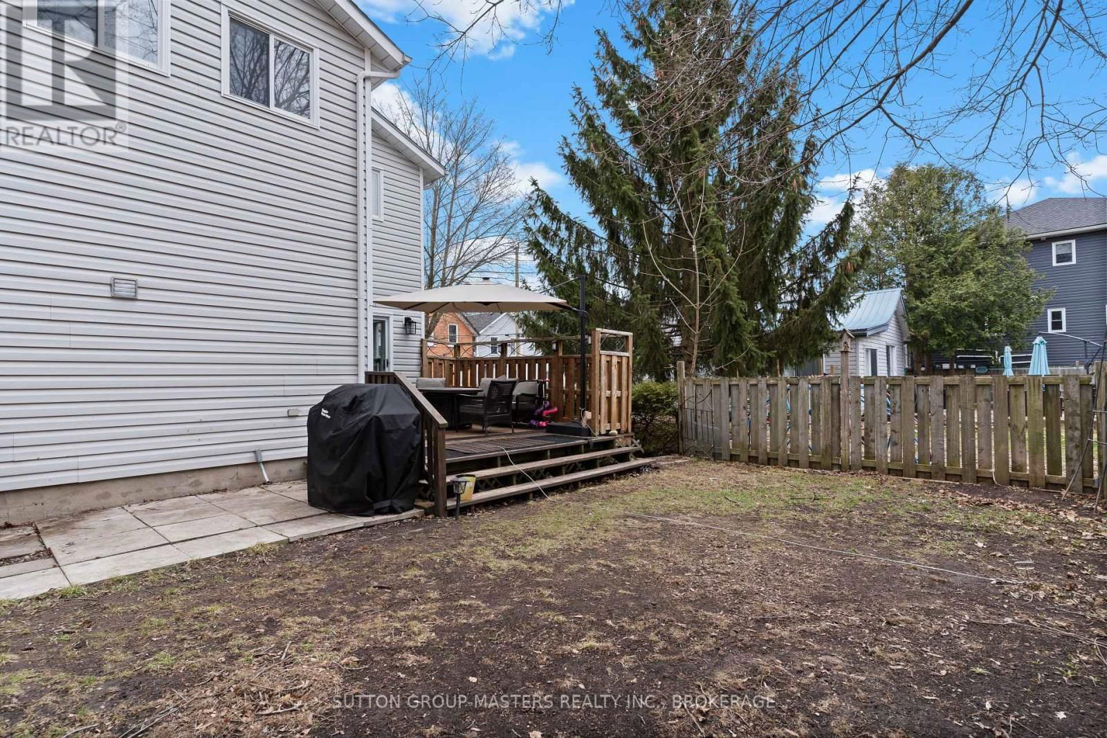 90 HICKORY STREET Image 30