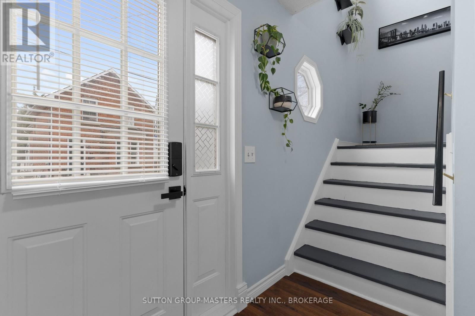 90 HICKORY STREET Image 4