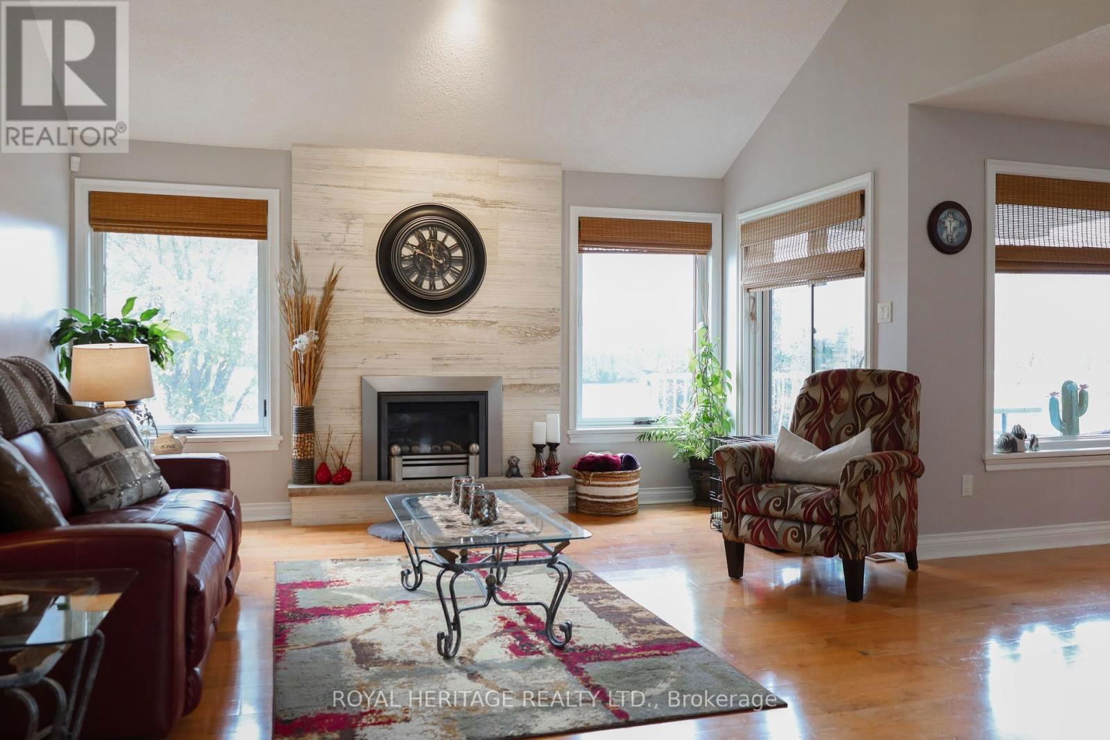 1 LAWSON COURT Image 7