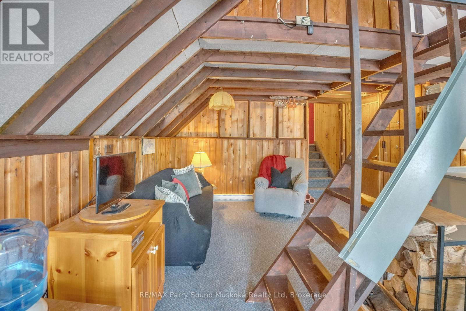 124 HEALEY LAKE WATER Image 13