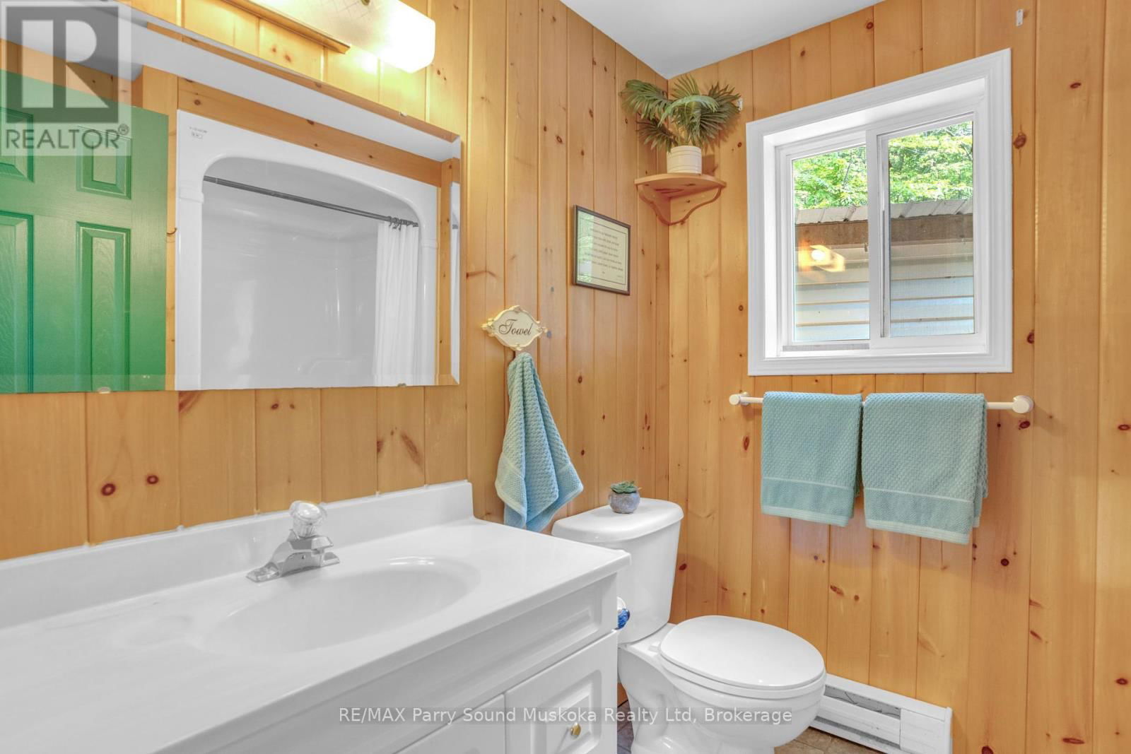 124 HEALEY LAKE WATER Image 17