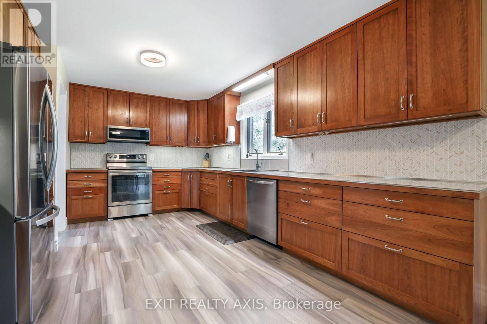 42 STRICKLAND ROAD Image 10