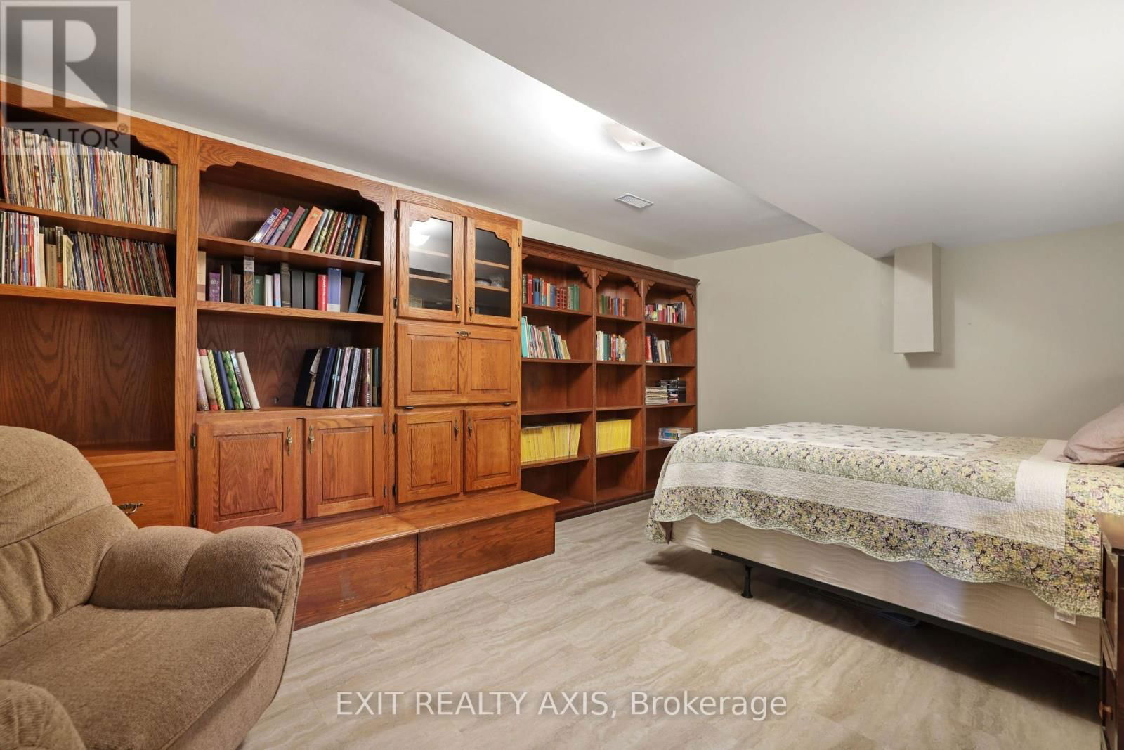 42 STRICKLAND ROAD Image 24
