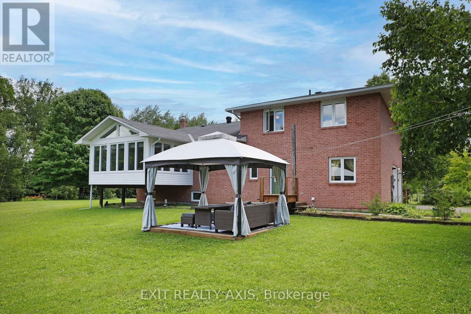 42 STRICKLAND ROAD Image 27